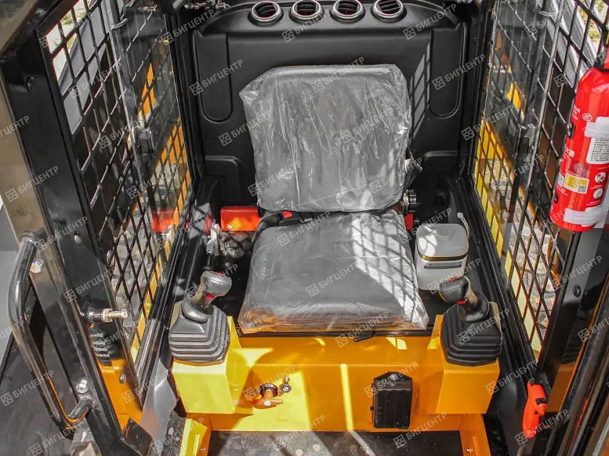 Колесный мини-погрузчик RMX ST412E