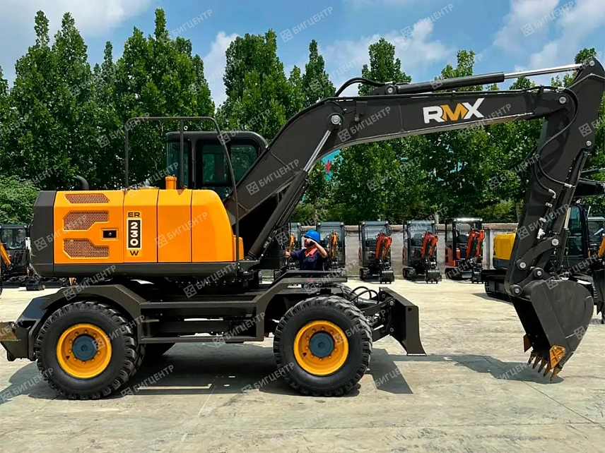 Колесный экскаватор RMX ER120W