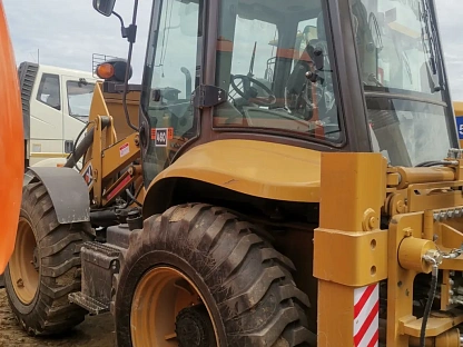 Экскаватор-погрузчик RUNMAX SE460TS 176 - (АЛ)