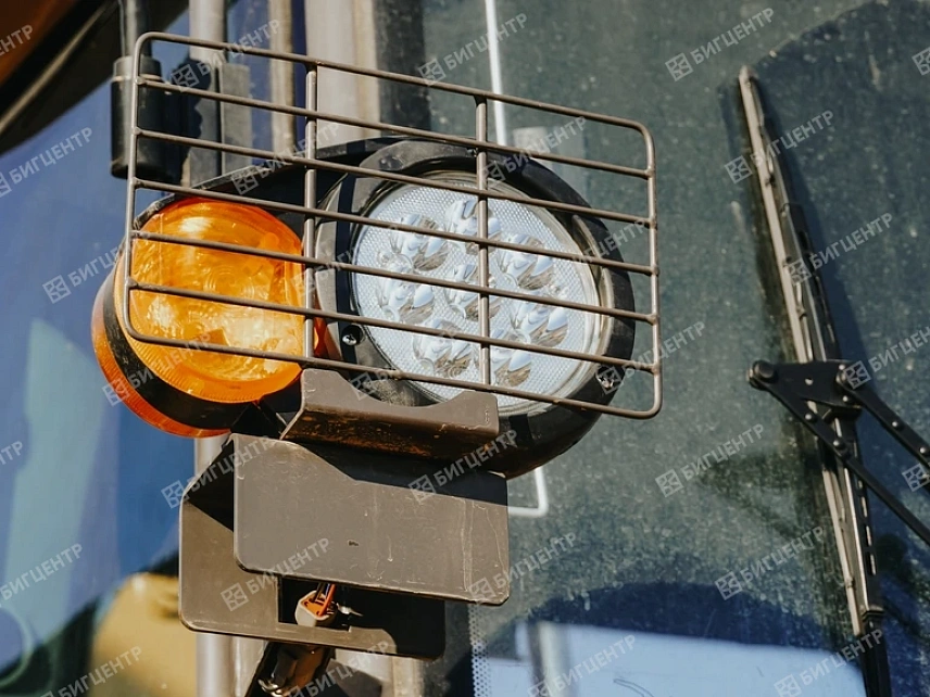 Экскаватор-погрузчик SHANMON 388H