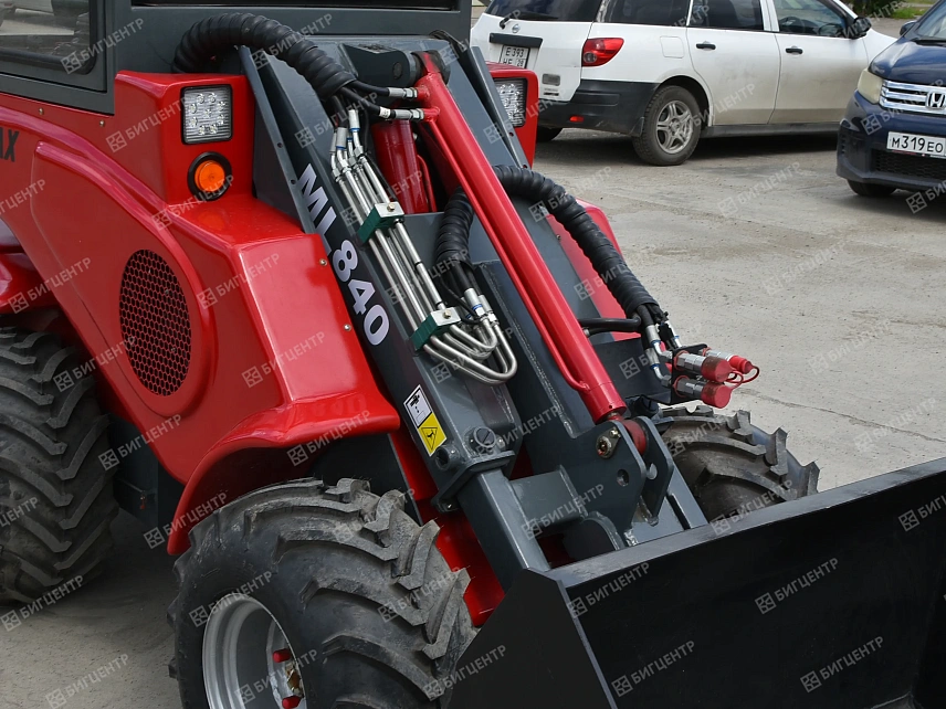 Мультифункциональный погрузчик RMX ML840