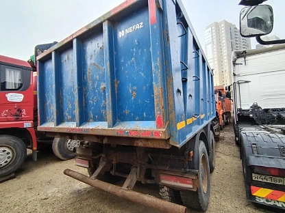 Самосвал КАМАЗ 6520-53 000007946 - (АЛ)