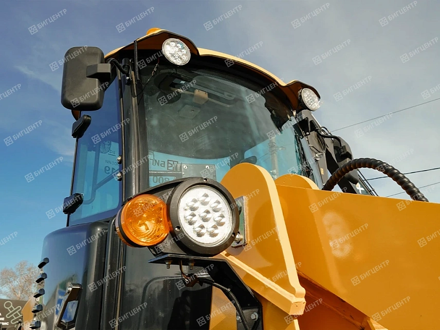 Фронтальный погрузчик RMX (RUNMAX) 950E