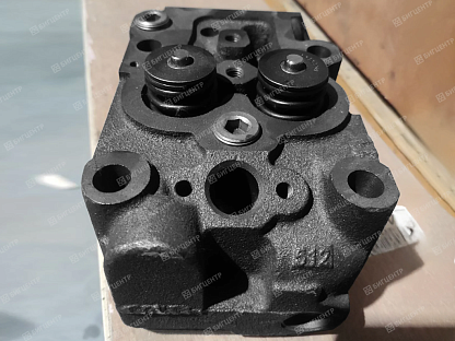 Головка блока цилиндров в сборе (ГБЦ) двигателя Deutz TD226B-6/WP6G125E22 12273865