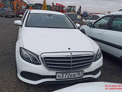 Легковой авто Mercedes-Benz E седан 5654 - (АЛ)