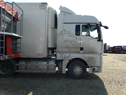 Тягач седельный Sitrak ZZ4186V391HE 000008076 - (АЛ)