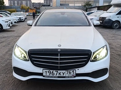 Легковой авто Mercedes-Benz E седан 4523 - (АЛ)