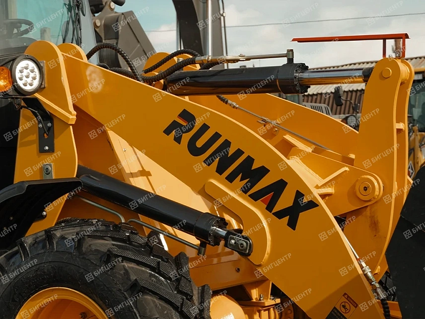 Фронтальный погрузчик RMX (RUNMAX) 950E