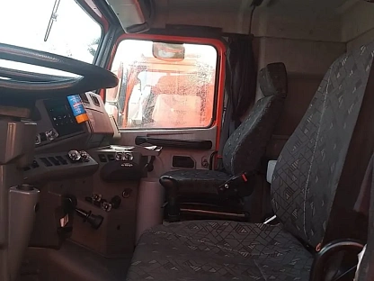 Самосвал МАЗ 650108-8230-005 000008300 - (АЛ)