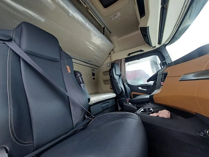 Тягач седельный Shacman SX4188YY381 000007835 - (АЛ)
