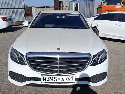 Легковой авто Mercedes-Benz E седан 5421 - (АЛ)