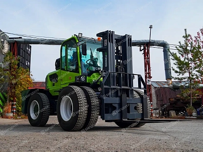 Фронтальный погрузчик с вилами FORWARD TE660FR-III 