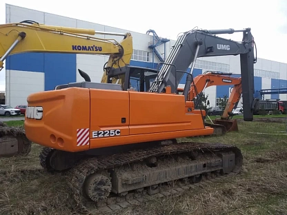 Экскаватор Эксмаш/UMG E225C 2114 - (АЛ)