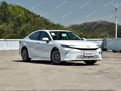 Toyota Camry IX Deluxe WHITE