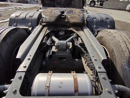 Тягач седельный Sitrak ZZ4256V363HE1B 000007772 - (АЛ)