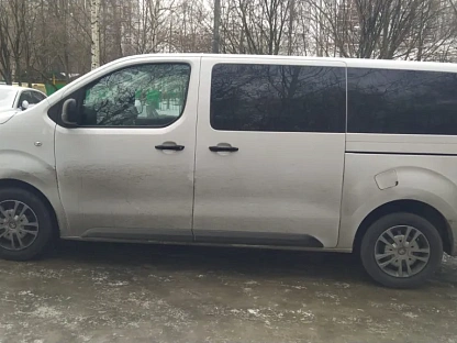 Легковой авто PEUGEOT Traveller 5584 - (АЛ)