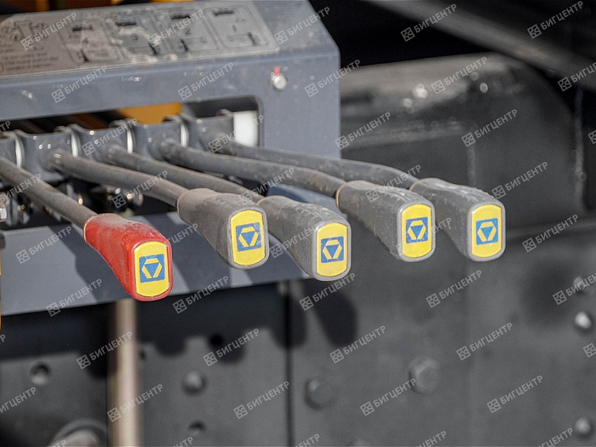 Кран-манипулятор ISUZU GIGA Q4 4x2 6.3т