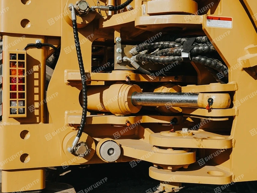 Экскаватор-погрузчик SHANMON 388H