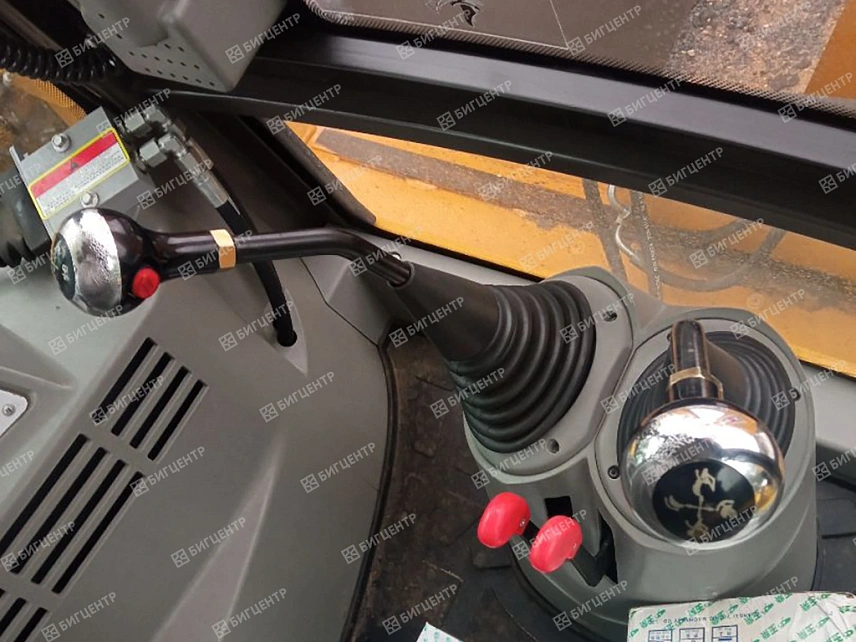 Экскаватор-погрузчик RMX (RUNMAX) SE460 ***3917