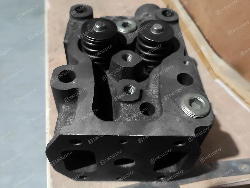 Головка блока цилиндров в сборе (ГБЦ) двигателя Deutz TD226B-6/WP6G125E22 12273865