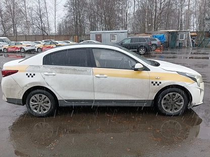 Легковой авто KIA Rio 6719 - (АЛ)