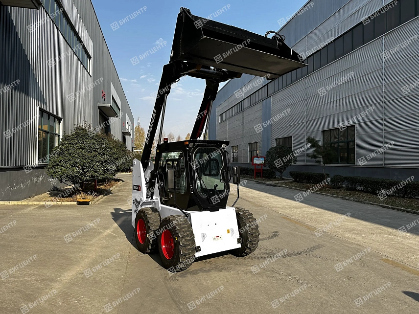 Колесный мини-погрузчик SUPERCAT SR425X