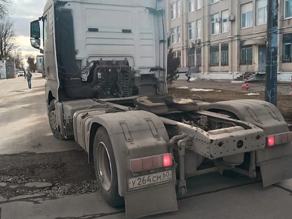 Тягач седельный Sitrak ZZ4186V391HE 000008030 - (АЛ)