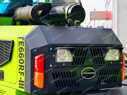 Фронтальный погрузчик с вилами FORWARD TE660FR-III 