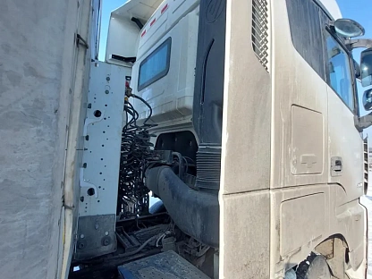 Тягач седельный Foton AUMAN EST A 1846 AMT (4189SLFKA) 000007577 - (АЛ)