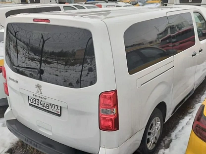 Легковой авто PEUGEOT Traveller 5924 - (АЛ)