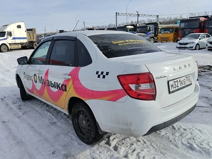 Легковой авто Lada Granta седан 6766 - (АЛ)