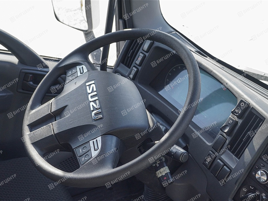 Кран-манипулятор ISUZU GIGA Q4 4x2 6.3т