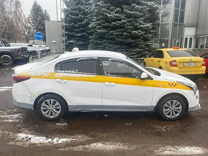 Легковой авто KIA Rio 5657 - (АЛ)