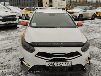 Легковой авто KIA Ceed SW 6636 - (АЛ)