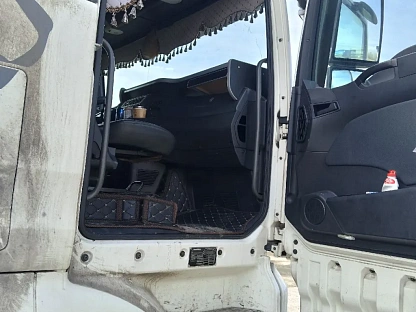Тягач седельный Sitrak ZZ4186V391HE 000007491 - (АЛ)