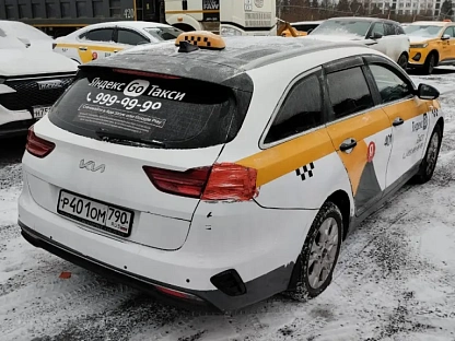 Легковой авто KIA Ceed SW 6630 - (АЛ)