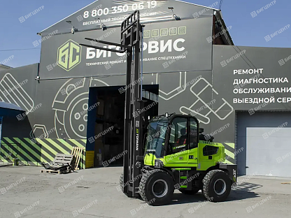 Фронтальный погрузчик с вилами FORMANN TER620-II 