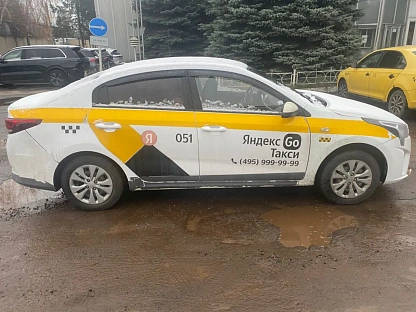 Легковой авто KIA Rio 5662 - (АЛ)