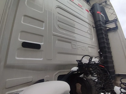 Тягач седельный DongFeng DFH4180 000007721 - (АЛ)