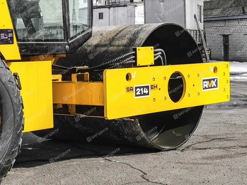 Одновальцовый вибрационный каток RMX SR214EH