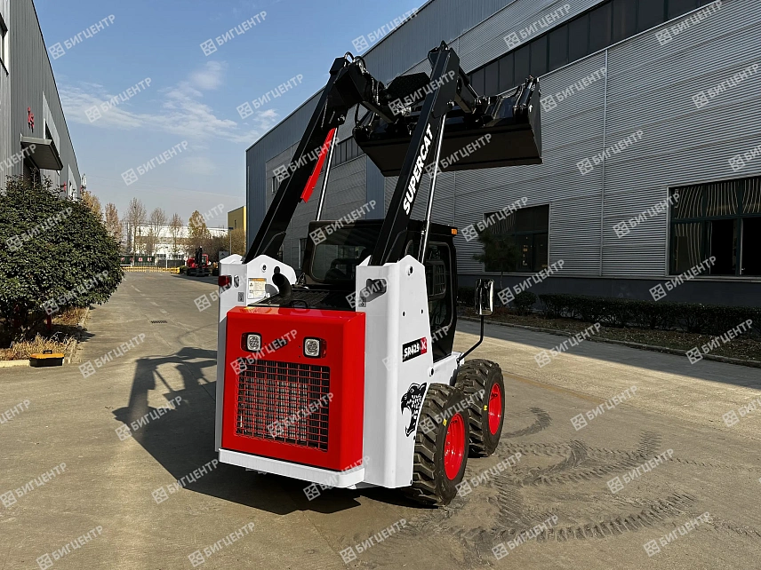 Колесный мини-погрузчик SUPERCAT SR425K