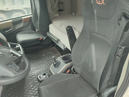 Тягач седельный DongFeng DFH4180 000007722 - (АЛ)