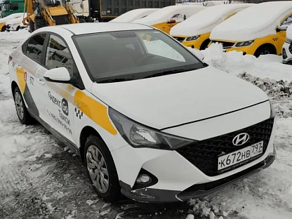 Легковой авто Hyundai Solaris 5664 - (АЛ)