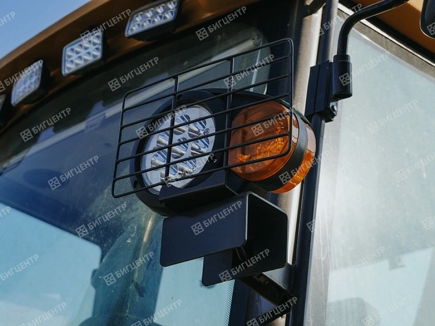 Экскаватор-погрузчик SHANMON 388H