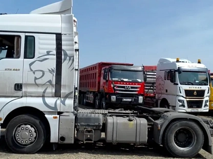 Тягач седельный Sitrak ZZ4186V391HE 000008201 - (АЛ)