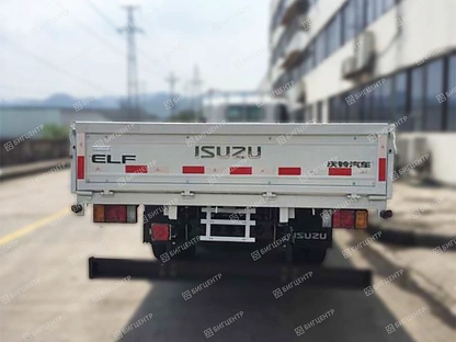 Бортовой грузовик ISUZU ELF 100Р 2т