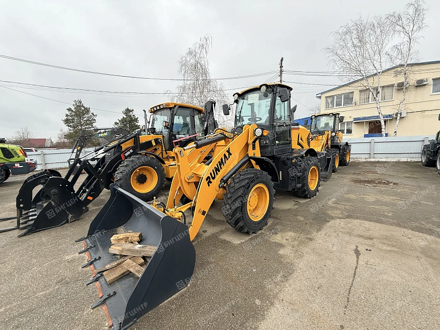 Фронтальный погрузчик RMX 972E (835CAJ12060 от 01.23)