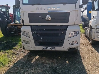 Тягач седельный Sitrak ZZ4186V391HE 000008281 - (АЛ)