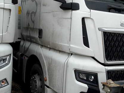 Тягач седельный Sitrak ZZ4186V391HE 000008116 - (АЛ)