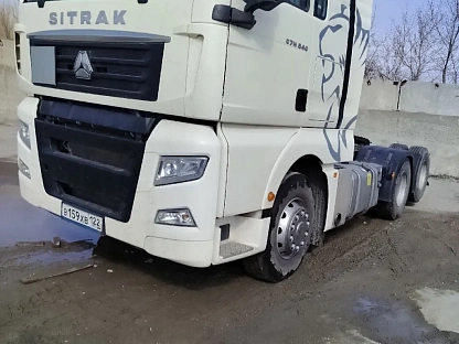 Тягач седельный Sitrak ZZ4256V363HE1B 000007772 - (АЛ)